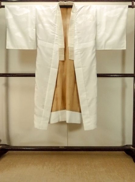 Photo1: P0421S Vintage Japanese kimono White JUBAN undergarment for women / Synthetic., Based woven pattern: Bamboo leaf, Wave, Cloud, Haze, Crossed circles (Grade C) (1)