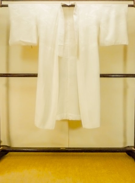 Photo1: P0421U Vintage Japanese kimono Shiny White JUBAN undergarment for women / Synthetic. (Grade B) (1)