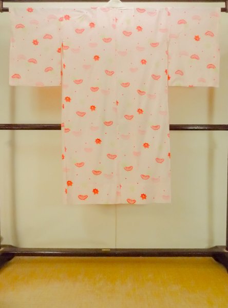 Photo2: P0422B Vintage Japanese kimono Pale Pink JUBAN undergarment for women / Mousseline. SAKURA cherry blossom (Grade B) (2)
