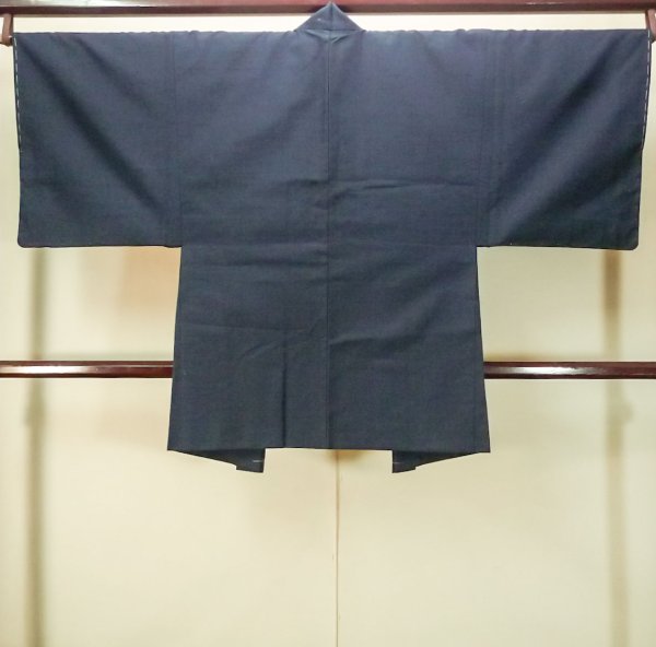 Photo2: P0526B Vintage Japanese kimono Dark Navy Blue Men's Haori for men / Silk. Plaid Checks (Grade B) (2)