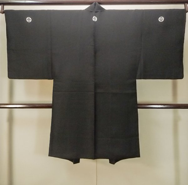 Photo2: Mint P0526C Vintage Japanese kimono Black Men's Haori for men / Silk. Mountain (Grade A) (2)