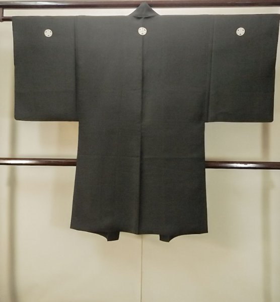 Photo2: P0526E Vintage Japanese kimono Black Men's Haori for men / Silk. Mountain (Grade B) (2)