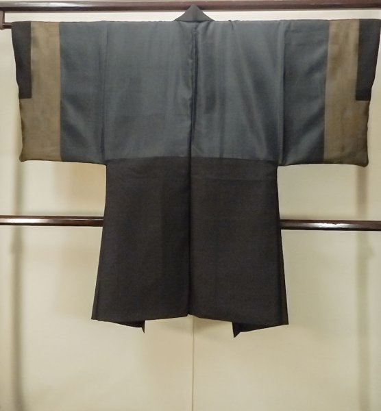 Photo3: P0526F Vintage Japanese kimono Light Black Men's Haori for men / Silk. (Grade B) (3)