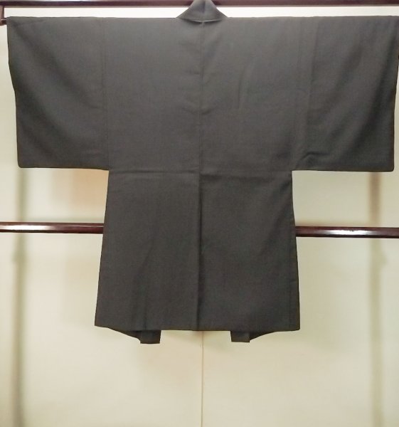 Photo2: P0526M Vintage Japanese kimono Black Men's Haori for men / Silk. Mountain (Grade A) (2)