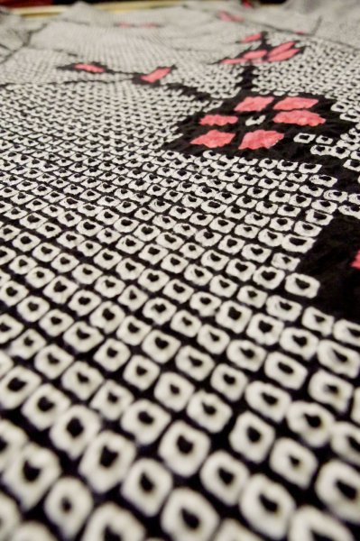Photo8: Mint P0526S Used Japanese kimono Black HAORI short jacket for women / Silk. Dapple pattern (Grade A) (8)