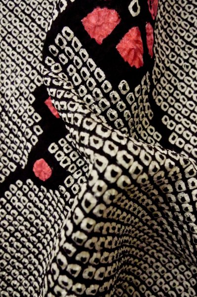 Photo11: Mint P0526S Used Japanese kimono Black HAORI short jacket for women / Silk. Dapple pattern (Grade A) (11)
