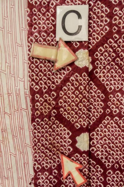 Photo12: P0527D Vintage Japanese kimono Purplish Dark Red HAORI short jacket for women / Silk. Octagons and squares (Grade C) (12)