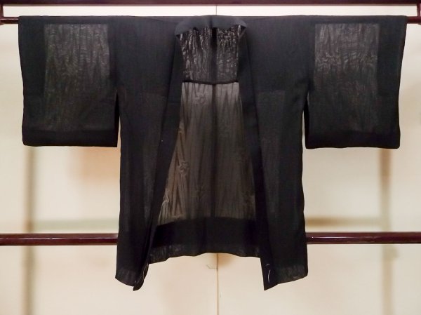 Photo1: Mint P0602H Vintage Japanese kimono Black HAORI short jacket for women / Silk. (Grade A) (1)