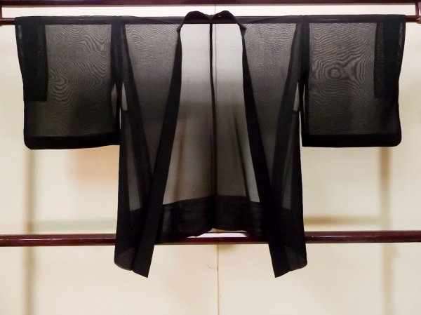 Photo2: Mint P0602M Vintage Japanese kimono Black HAORI short jacket for women / Silk. Stripes (Grade A) (2)