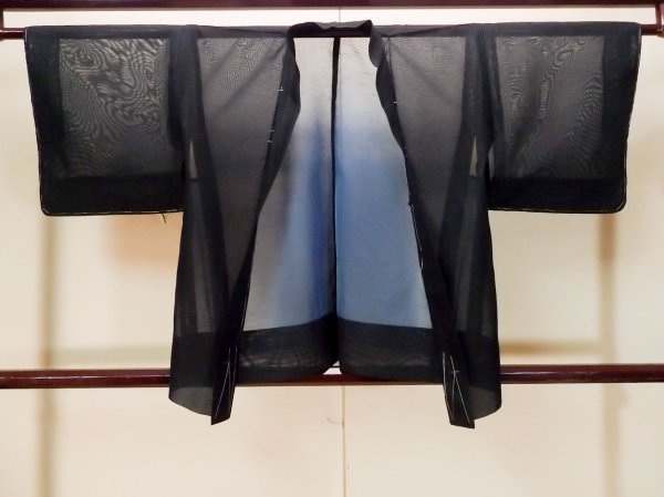 Photo2: P0602N Vintage Japanese kimono Black HAORI short jacket for women / Silk. (Grade B) (2)