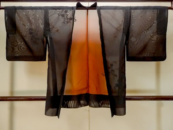 Photo1: P0602Z Vintage Japanese kimono Black HAORI short jacket for women / Silk. Flower (Grade B) (1)