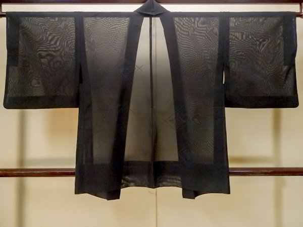 Photo2: P0603A Vintage Japanese kimono Black HAORI short jacket for women / Silk. Diamond-shaped flowers (Grade B) (2)