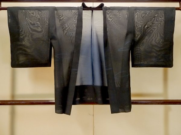 Photo1: P0603B Vintage Japanese kimono Black HAORI short jacket for women / Silk. Abstract pattern (Grade B) (1)