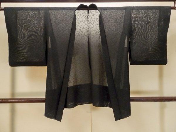 Photo1: P0603D Vintage Japanese kimono Black HAORI short jacket for women / Silk. MOMIJI maple leaf (Grade B) (1)