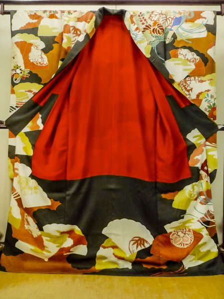 Photo5: P0616B Antique Japanese kimono Black FURISODE long-sleeved for women / Silk. Peony (Grade C) (5)