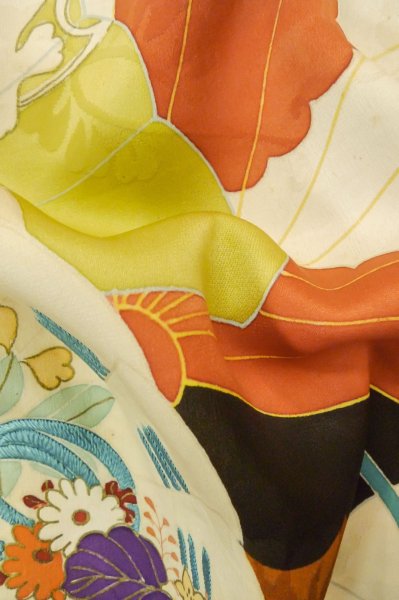 Photo28: P0616B Antique Japanese kimono Black FURISODE long-sleeved for women / Silk. Peony (Grade C) (28)