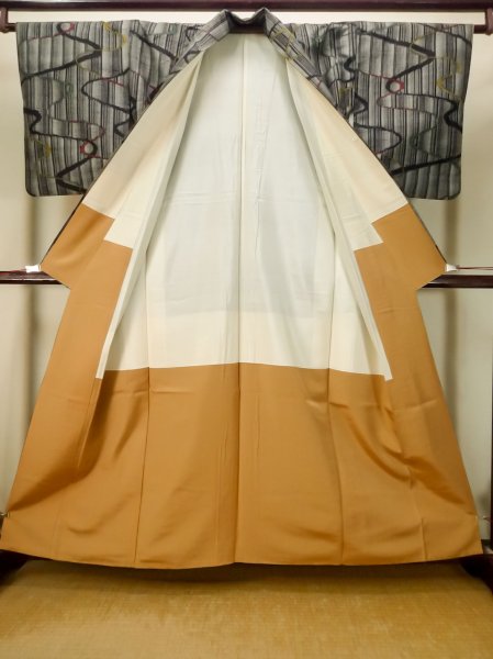 Photo3: P0616K Vintage Japanese kimono Black TOKAMACHI-TSUMUGI for women / Silk. Stream (Grade B) (3)