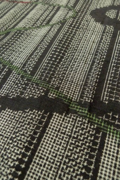 Photo8: P0616K Vintage Japanese kimono Black TOKAMACHI-TSUMUGI for women / Silk. Stream (Grade B) (8)