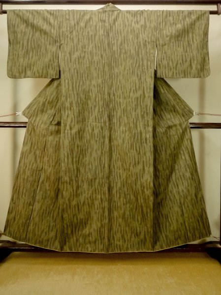 Photo1: P0616P Vintage Japanese kimono Dark Green TSUMUGI pongee for women / Silk. Stripes (Grade B) (1)