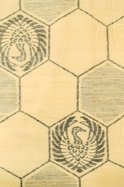 Photo3: P0616Q Vintage Japanese kimono Light Beige TSUMUGI pongee for women / Silk. Phoenix (Grade C) (3)