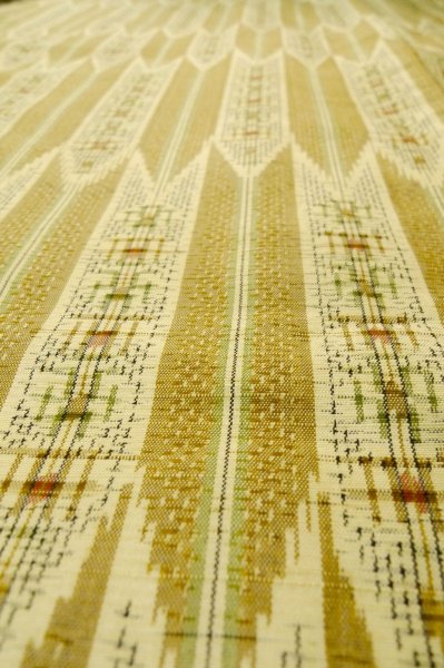 Photo8: P0616R Vintage Japanese kimono Dark Golden Yellow TSUMUGI pongee for women / Silk. Geometrical pattern (Grade B) (8)
