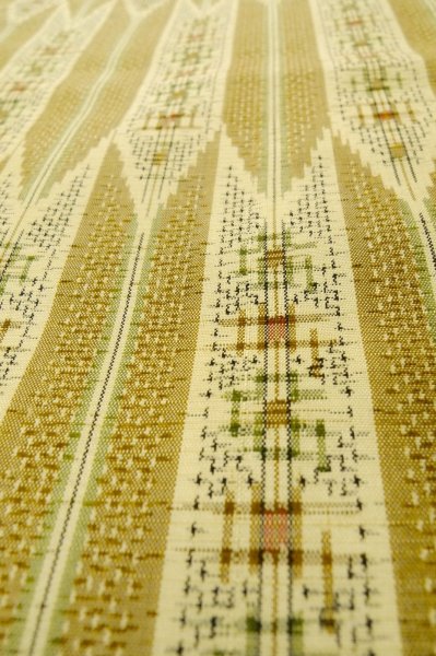 Photo9: P0616R Vintage Japanese kimono Dark Golden Yellow TSUMUGI pongee for women / Silk. Geometrical pattern (Grade B) (9)