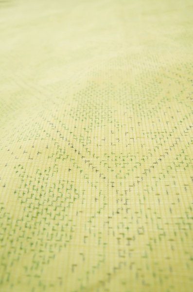 Photo8: P0616U Vintage Japanese kimono Yellowish Green TSUMUGI pongee for women / Silk. Abstract pattern (Grade C) (8)