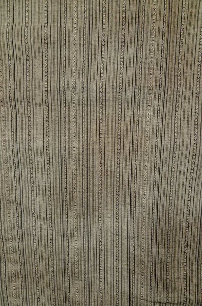 Photo4: P0616V Vintage Japanese kimono Brownish Gray TSUMUGI pongee for women / Silk. Stripes (Grade A+) (4)