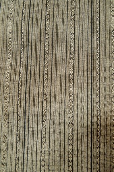 Photo5: P0616V Vintage Japanese kimono Brownish Gray TSUMUGI pongee for women / Silk. Stripes (Grade A+) (5)