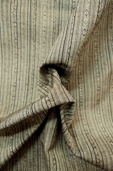 Photo12: P0616V Vintage Japanese kimono Brownish Gray TSUMUGI pongee for women / Silk. Stripes (Grade A+) (12)