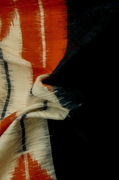 Photo9: P0616W Vintage Japanese kimono Indigo Blue TSUMUGI pongee for women / Silk., Arrow feathers pattern (Grade C) (9)