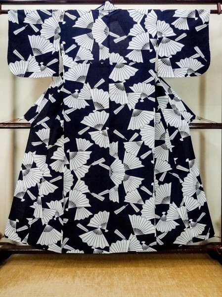 Photo1: P0616Y Vintage Japanese kimono Indigo Blue YUKATA summer(made in Japan) for women / Cotton. Folding fan (Grade C) (1)
