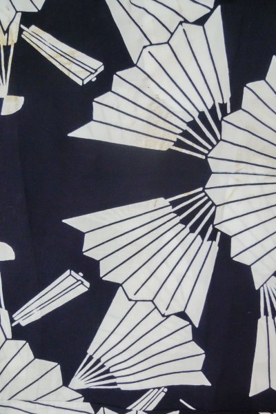 Photo3: P0616Y Vintage Japanese kimono Indigo Blue YUKATA summer(made in Japan) for women / Cotton. Folding fan (Grade C) (3)