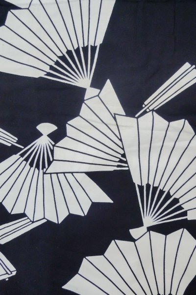 Photo4: P0616Y Vintage Japanese kimono Indigo Blue YUKATA summer(made in Japan) for women / Cotton. Folding fan (Grade C) (4)