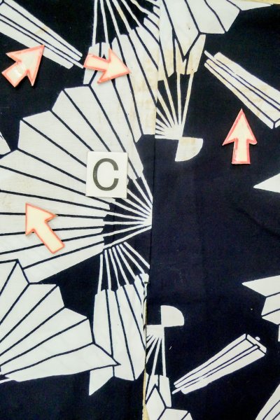 Photo15: P0616Y Vintage Japanese kimono Indigo Blue YUKATA summer(made in Japan) for women / Cotton. Folding fan (Grade C) (15)