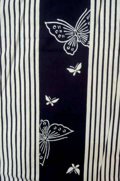 Photo4: P0616Z Vintage Japanese kimono Indigo Blue YUKATA summer(made in Japan) for women / Cotton. Butterfly (Grade B) (4)