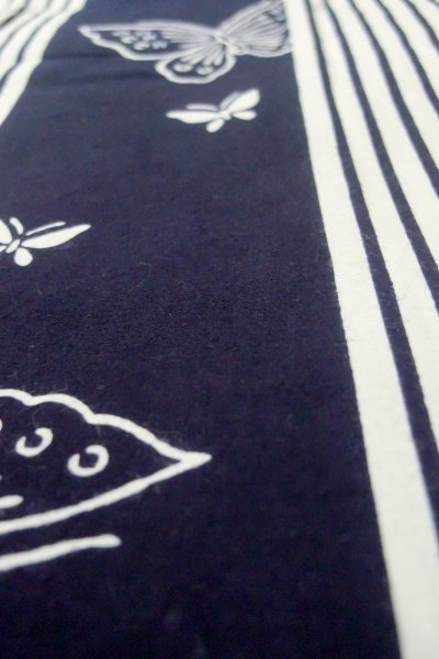 Photo8: P0616Z Vintage Japanese kimono Indigo Blue YUKATA summer(made in Japan) for women / Cotton. Butterfly (Grade B) (8)