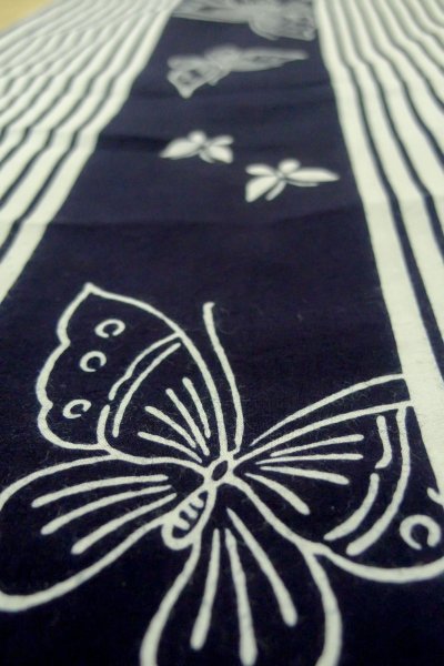 Photo9: P0616Z Vintage Japanese kimono Indigo Blue YUKATA summer(made in Japan) for women / Cotton. Butterfly (Grade B) (9)