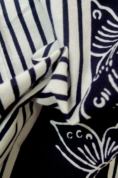 Photo11: P0616Z Vintage Japanese kimono Indigo Blue YUKATA summer(made in Japan) for women / Cotton. Butterfly (Grade B) (11)