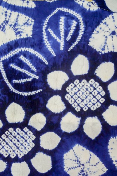 Photo3: P0617A Vintage Japanese kimono Indigo Blue YUKATA summer(made in Japan) for women / Cotton. Flower, Sunflower pattern (Grade C) (3)