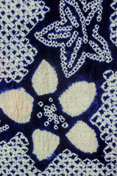 Photo5: P0617B Vintage Japanese kimono Indigo Blue YUKATA summer(made in Japan) for women / Cotton. Flower (Grade C) (5)