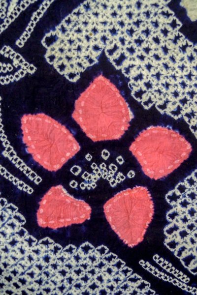 Photo6: P0617B Vintage Japanese kimono Indigo Blue YUKATA summer(made in Japan) for women / Cotton. Flower (Grade C) (6)