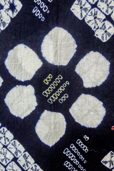 Photo5: P0617C Vintage Japanese kimono Indigo Blue YUKATA summer(made in Japan) for women / Cotton. Flower (Grade C) (5)