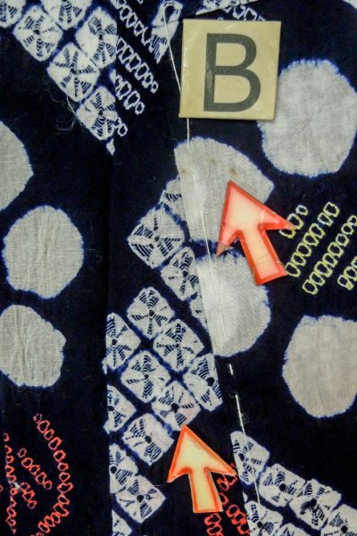 Photo14: P0617C Vintage Japanese kimono Indigo Blue YUKATA summer(made in Japan) for women / Cotton. Flower (Grade C) (14)