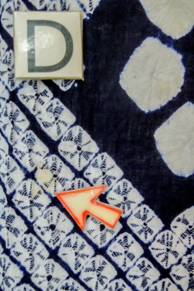 Photo16: P0617C Vintage Japanese kimono Indigo Blue YUKATA summer(made in Japan) for women / Cotton. Flower (Grade C) (16)