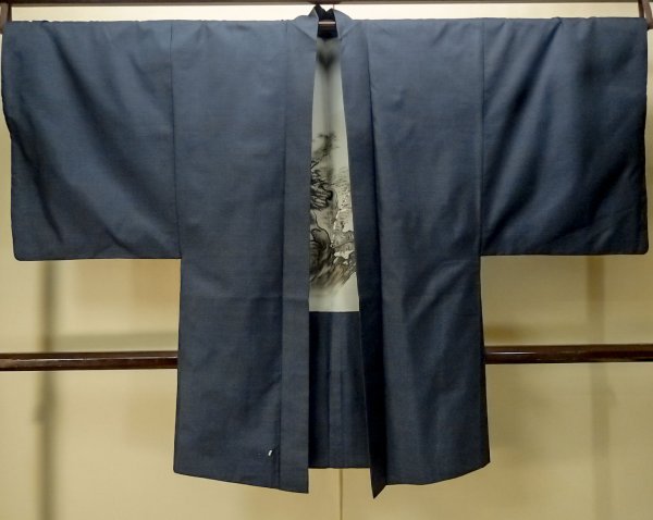 Photo1: P0708D Vintage Japanese kimono Indigo Blue OSHIMA-TSUMUGI for men / Silk. Tortoise-shell pattern(Hexagonal pattern) (Grade B) (1)