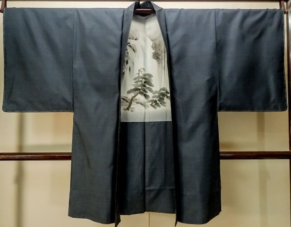 Photo1: Mint P0708E Vintage Japanese kimono Indigo Blue OSHIMA-TSUMUGI for men / Silk. Tortoise-shell pattern(Hexagonal pattern) (Grade A) (1)