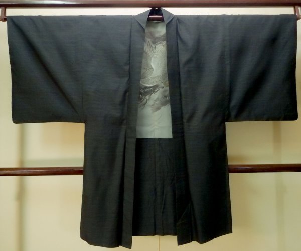 Photo1: Mint P0708F Vintage Japanese kimono Dark Navy Blue OSHIMA-TSUMUGI for men / Silk. Geometrical pattern (Grade A) (1)