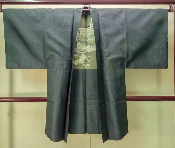 Photo2: P0708H Vintage Japanese kimono Dark Indigo Blue Men's Haori for men / Silk. Geometrical pattern (Grade C) (2)