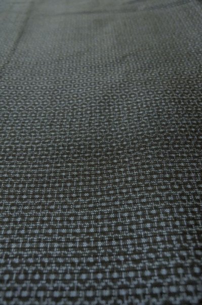Photo7: P0708N Vintage Japanese kimono Dark Navy Blue OSHIMA-TSUMUGI for men / Silk. Tortoise-shell pattern(Hexagonal pattern) (Grade B) (7)